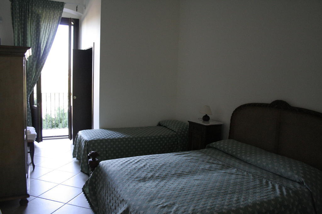 Agriturismo Antico Leccio Hotel Gioia Del Colle Bilik gambar
