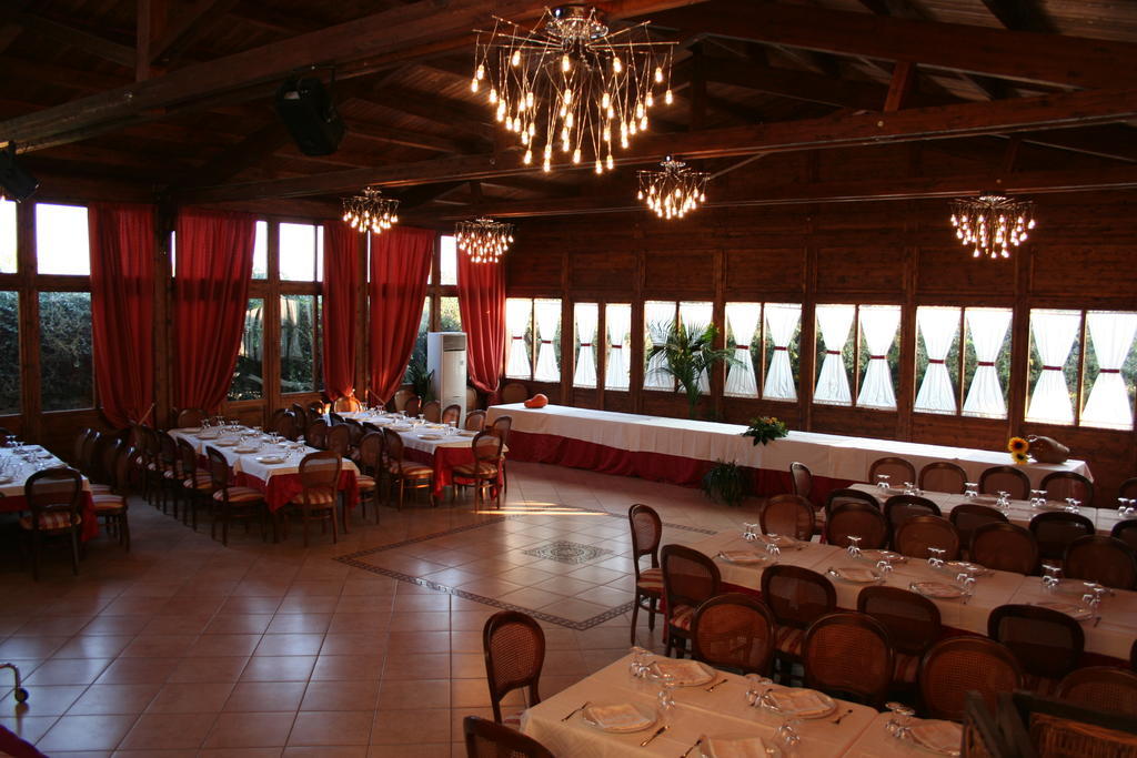 Agriturismo Antico Leccio Hotel Gioia Del Colle Luaran gambar